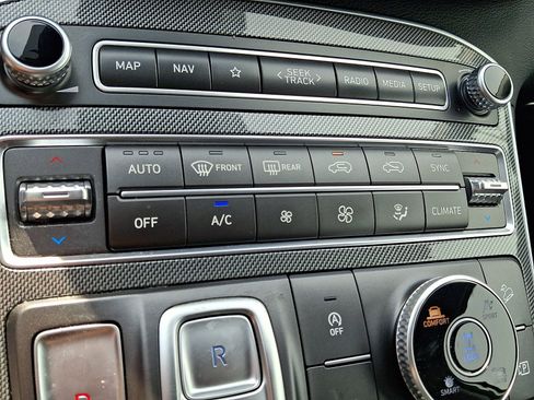 Certified 2023 Hyundai Santa Fe XRT AWD/4WD image 16