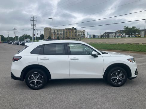 Used 2024 Honda HR-V EX-L image 8
