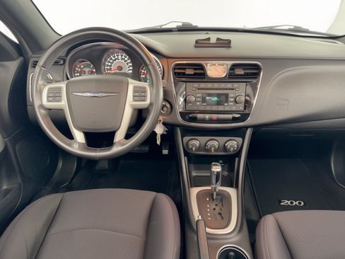 Used 2013 Chrysler 200 Touring FWD image 17