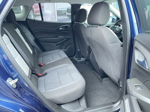 Used 2024 Chevrolet Trax LS w/ LS Convenience Package FWD image 25
