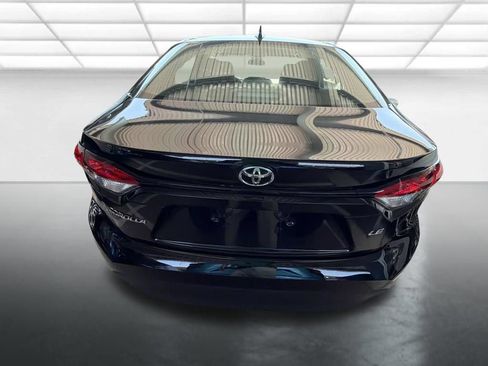 Used 2025 Toyota Corolla LE FWD image 3