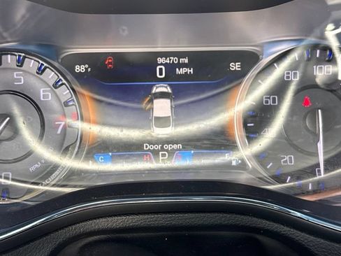 Used 2016 Chrysler 200 S w/ Navigation & Sound Group I FWD image 5