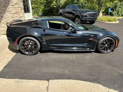 Used 2017 Chevrolet Corvette Grand Sport RWD image 5