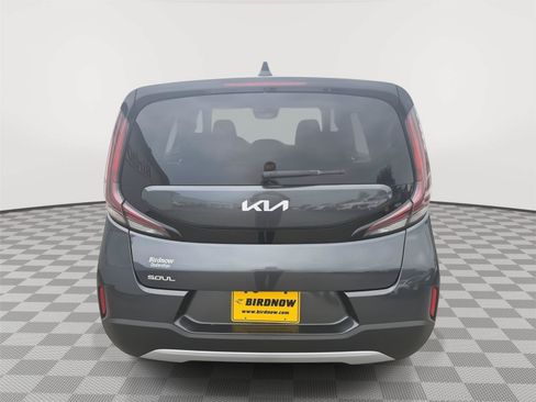 Used 2023 Kia Soul LX w/ LX Technology Package FWD image 5