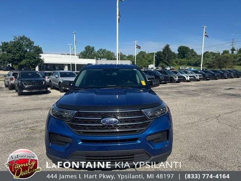 Used 2022 Ford Explorer XLT w/ Class IV Trailer Tow Package AWD/4WD image 8
