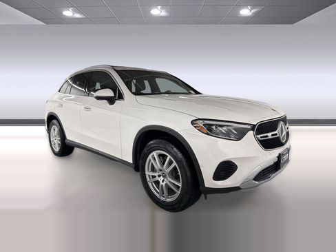 Certified 2026 Mercedes-Benz GLC 300 image 7