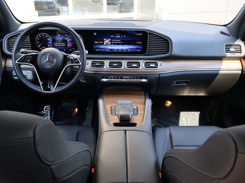 Used 2025 Mercedes-Benz GLE 450 4MATIC image 28