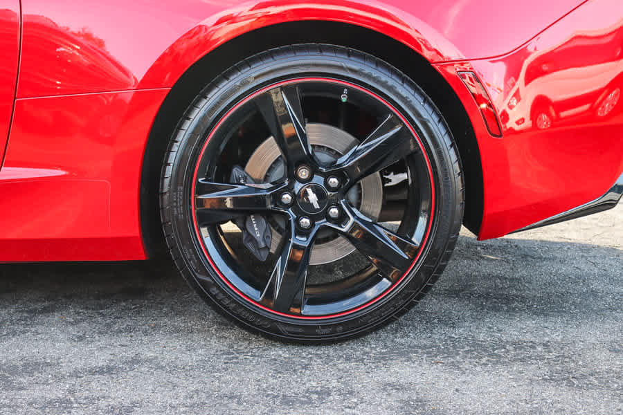 Used 2016 Chevrolet Camaro SS RWD image 11