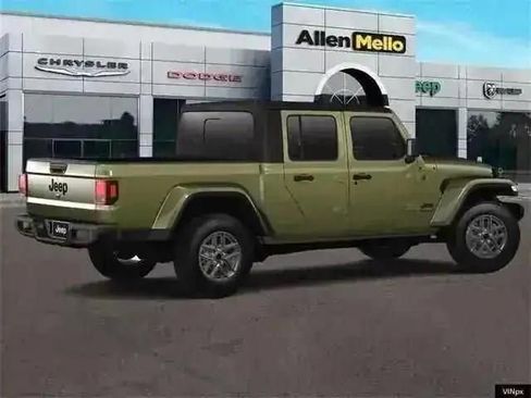 New 2025 Jeep Gladiator Sport image 5