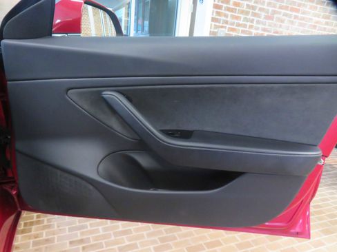 Used 2020 Tesla Model 3 Long Range image 24