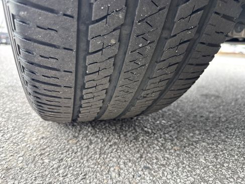 Used 2023 Jeep Grand Cherokee L Laredo image 12