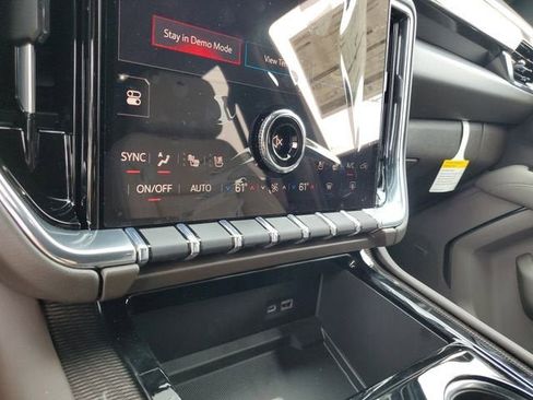 New 2026 GMC Yukon Elevation w/ Elevation Premium Package image 23