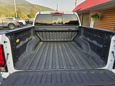 Used 2023 Chevrolet Colorado LT w/ LT Convenience Package II image 9