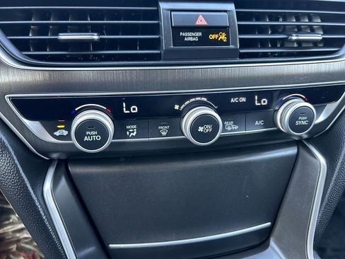 Certified 2021 Honda Accord Hybrid image 18