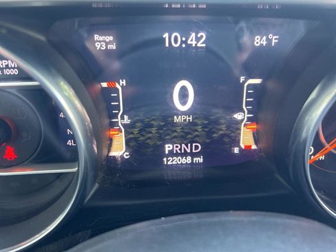 Used 2019 Jeep Wrangler Unlimited Sahara image 13