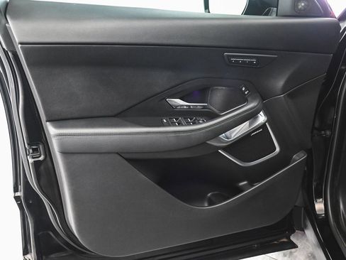 Used 2020 Jaguar E-PACE SE image 8