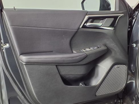 New 2025 Mitsubishi Outlander SE image 20