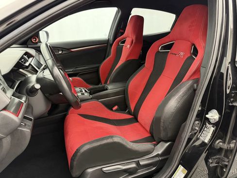 Used 2018 Honda Civic Type R image 9