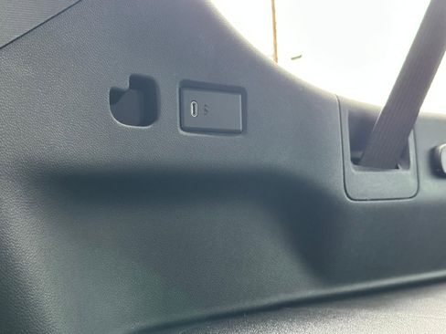 Certified 2025 Chevrolet Suburban Premier image 50