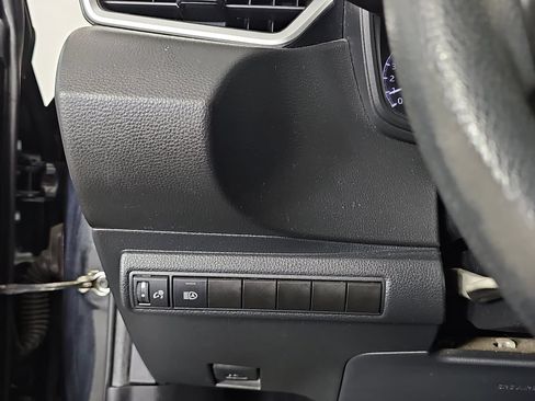 Used 2021 Toyota Corolla LE FWD image 23