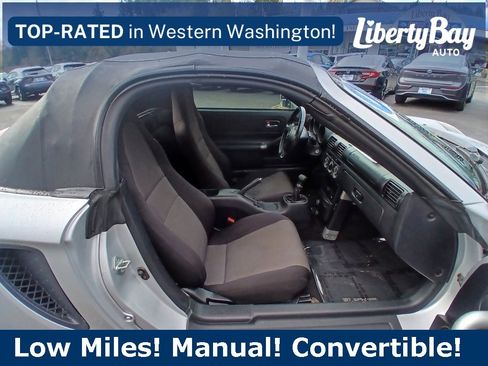 Used 2000 Toyota MR2 image 13