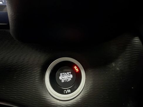 Used 2025 Jeep Grand Cherokee L Altitude AWD/4WD image 16
