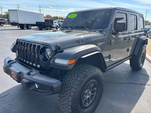Used 2023 Jeep Wrangler Unlimited Sport image 7