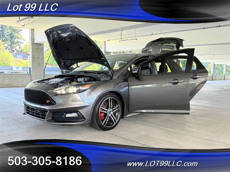 Used 2017 Ford Focus ST w/ Equipment Group 401A FWD image 27