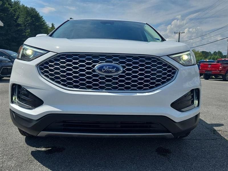 Used 2024 Ford Edge SEL w/ Convenience Package AWD/4WD image 10