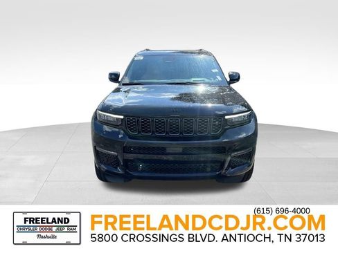 New 2025 Jeep Grand Cherokee L Summit w/ Advanced Protech Group IV image 2
