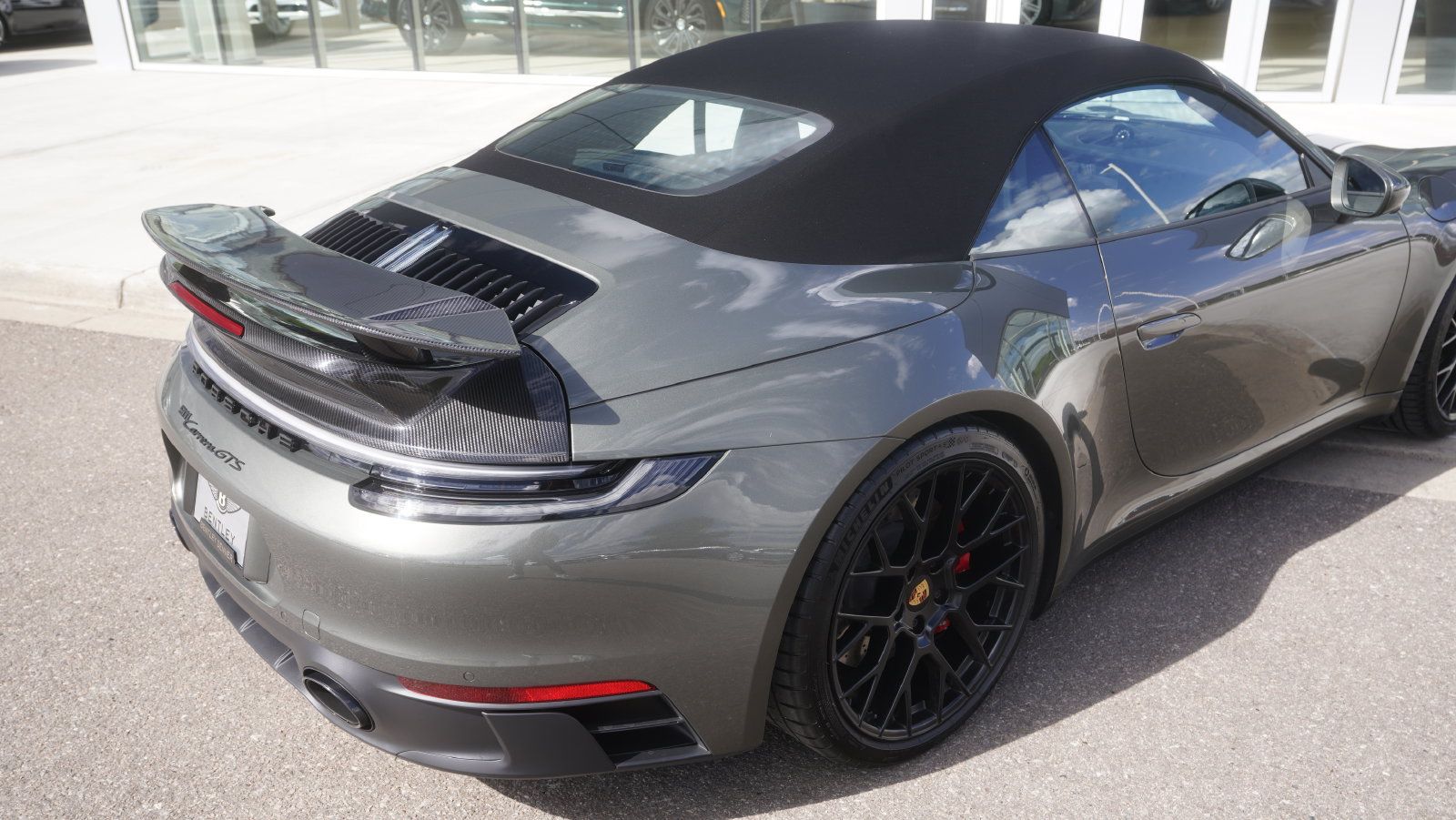 Used 2023 Porsche 911 Carrera GTS RWD image 17