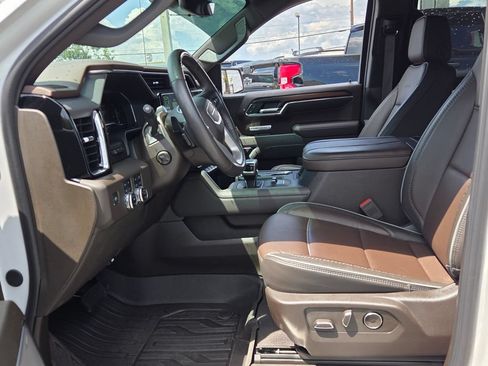 Certified 2024 GMC Sierra 1500 Denali AWD/4WD image 3