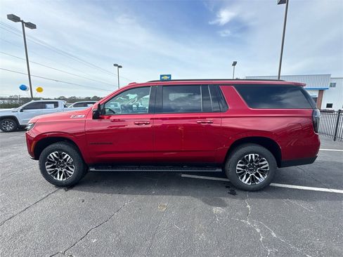 New 2026 Chevrolet Suburban Z71 image 10