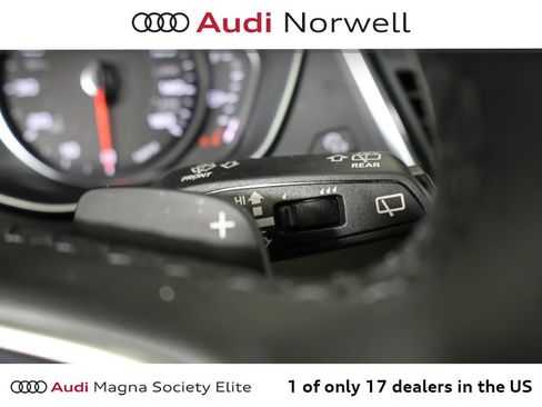 Used 2023 Audi Q5 2.0T Premium w/ Convenience Package image 29