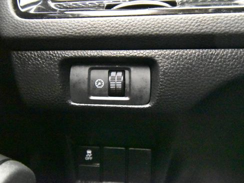 Used 2025 Honda Civic Sport image 29