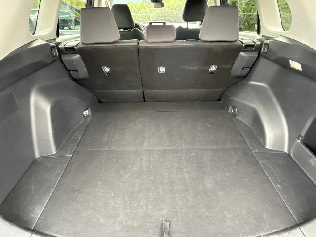 Used 2025 Toyota RAV4 XLE FWD image 36