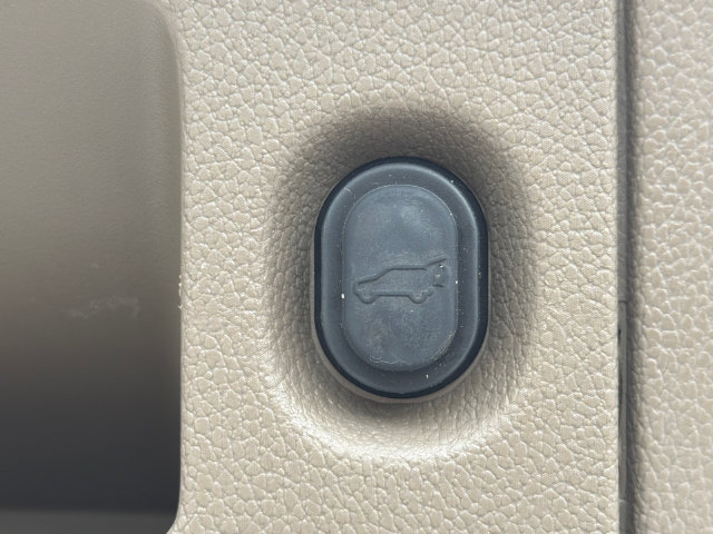 Used 2020 Chevrolet Tahoe LT RWD image 19