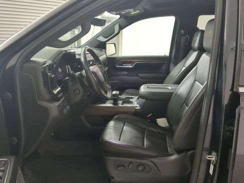 Used 2022 Chevrolet Silverado 1500 High Country w/ Technology Package image 15