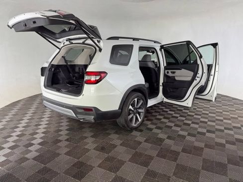 Used 2023 Honda Pilot Elite image 21