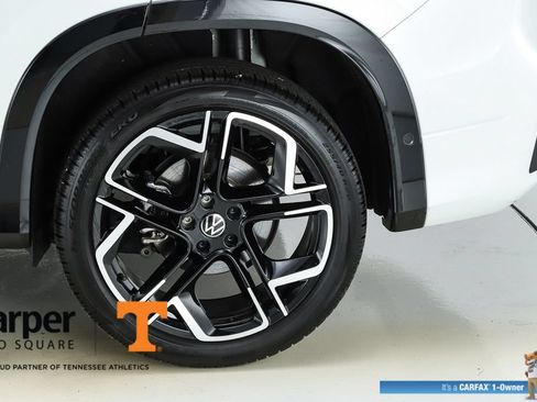 Used 2025 Volkswagen Tiguan SEL R-Line AWD/4WD image 45