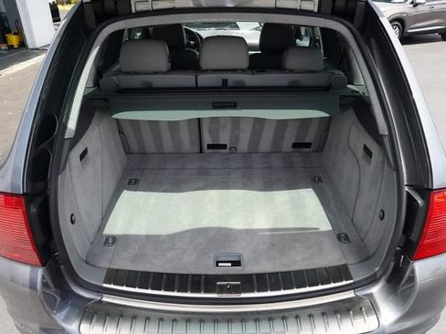 Used 2005 Porsche Cayenne Turbo AWD/4WD image 26
