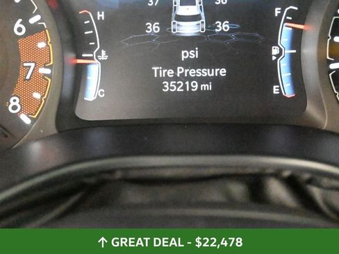 Used 2025 Jeep Compass Trailhawk w/ Trailer Tow Group image 38