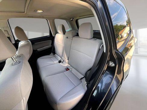 Used 2018 Subaru Forester 2.5i Premium AWD/4WD image 21