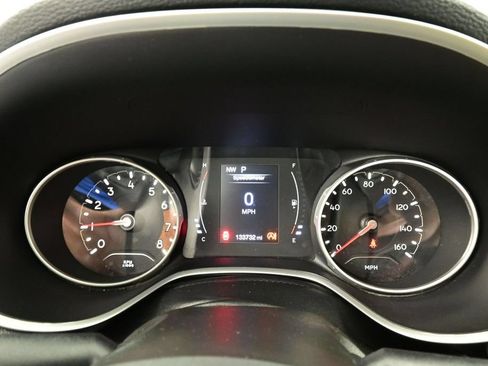 Used 2020 Jeep Compass Latitude AWD/4WD image 37