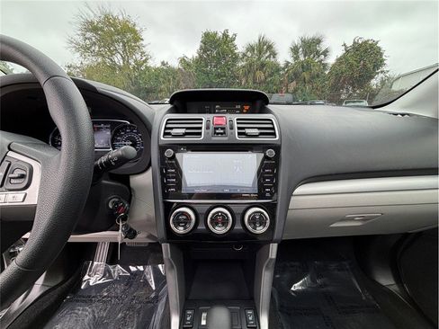 Used 2018 Subaru Forester 2.5i Premium image 11