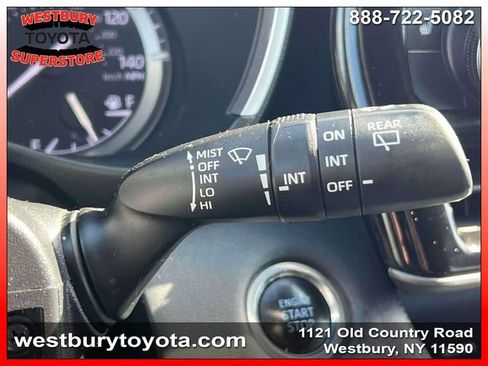 Used 2021 Toyota Highlander XLE image 28