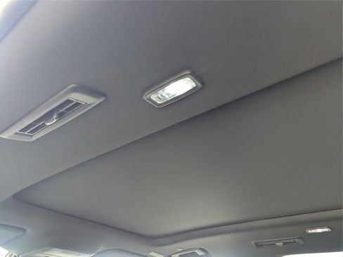 New 2026 Chevrolet Traverse LT image 14