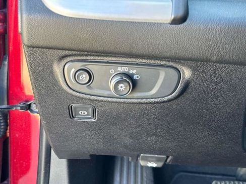 Used 2019 GMC Terrain SLE image 27