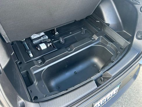 Used 2025 Chevrolet Equinox EV LT FWD image 47