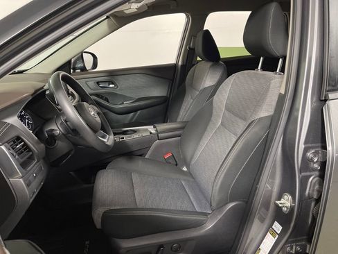 Used 2023 Nissan Rogue SV image 13